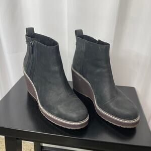 Toms Raven Ankle Boots Womens 8 Black faux leather Water Resistant Wedge shoes